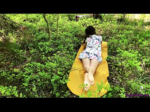 ❤️ டிண்டரில் உள்ள அந்நியன் என் பெண்ணை சுயஇன்பம் செய்து காடுகளில் உணர்ச்சிவசப்படுகிறான் ❤❌ அனல் பார்ன் எங்களிடம் ❌❤